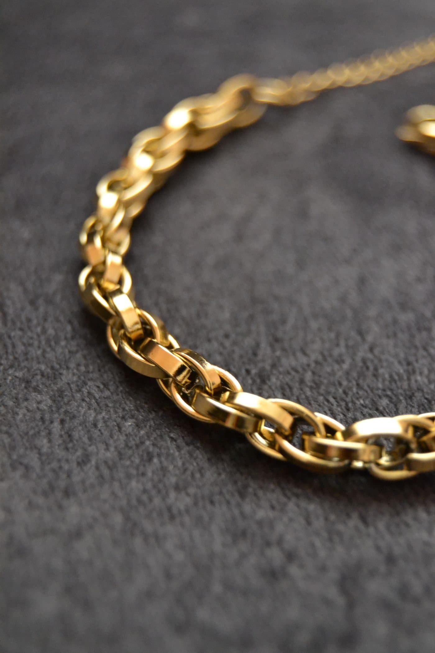 Chains & Mangalsutra